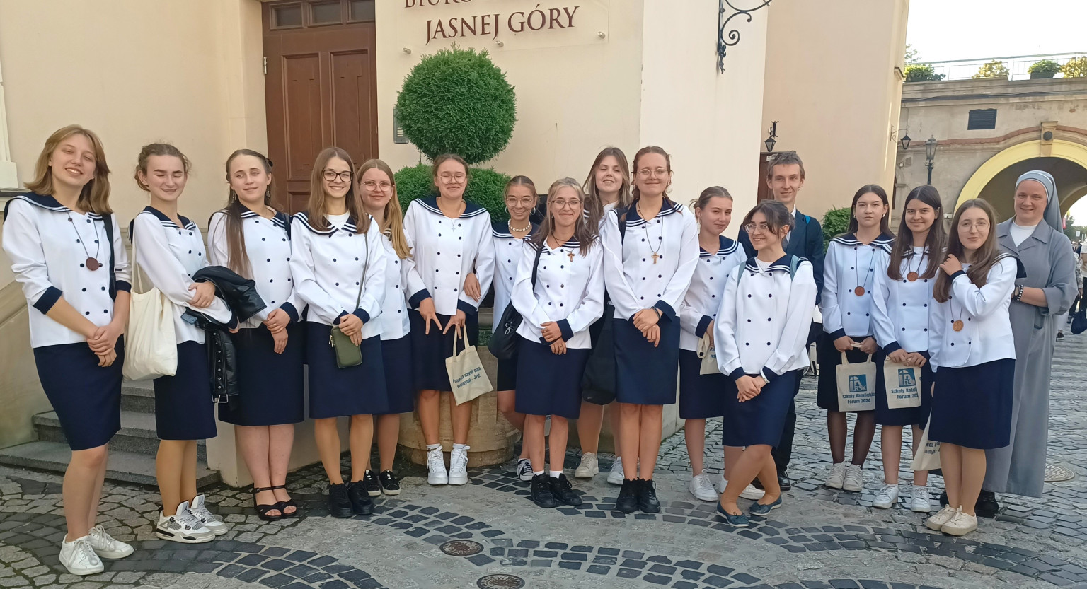 Rekrutacja – Liceum Ogólnokształcące – ZSO im. JP II Sióstr Prezentek w